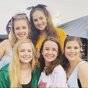 Meet your Posher, Taylor